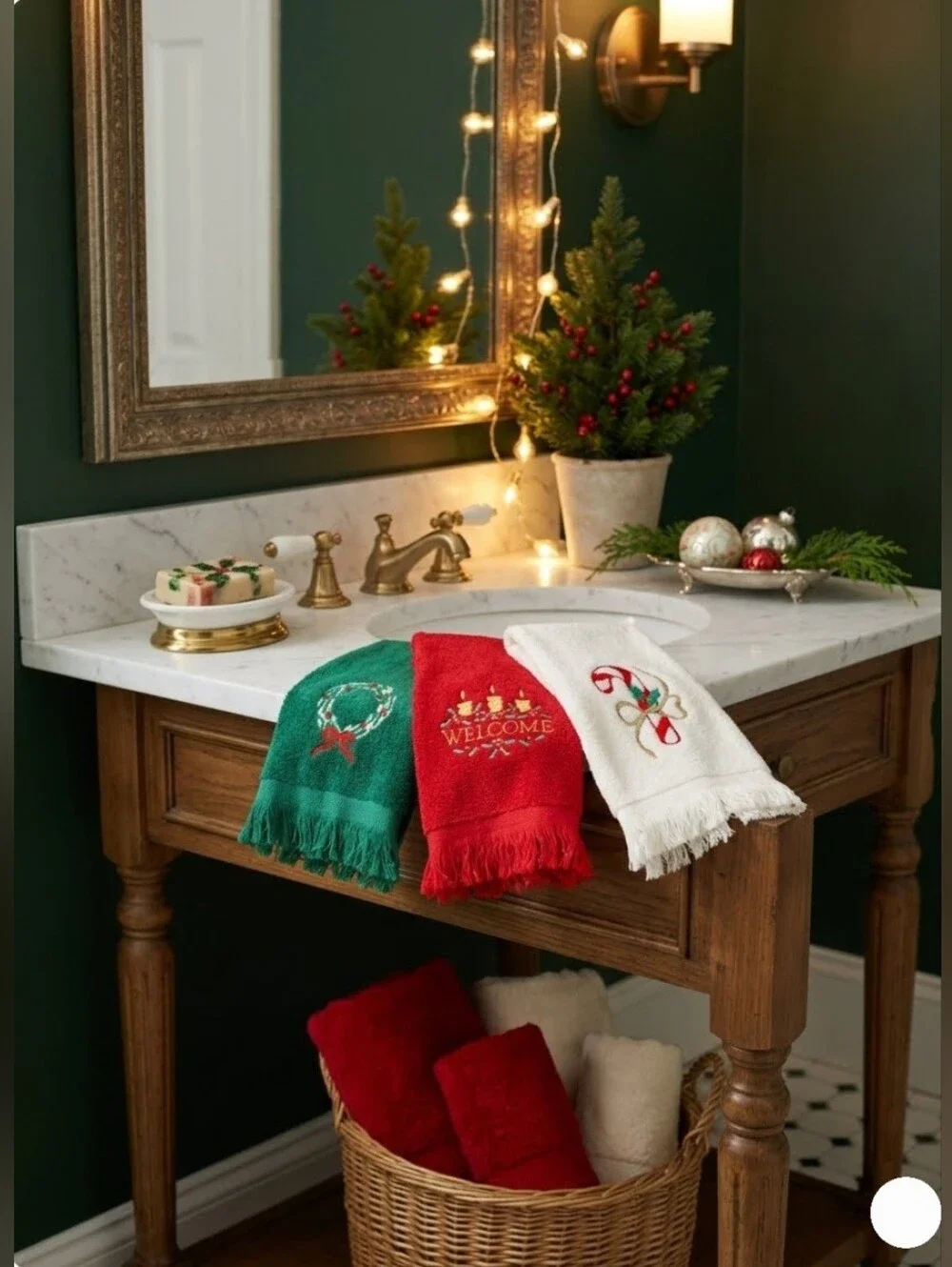 FINGERTIP TOWELS